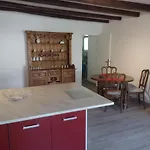 Private-tranquil-peaceful-garden-bbq Genouille (Vienne)