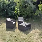 Private-tranquil-peaceful-garden-bbq * Genouille (Vienne)