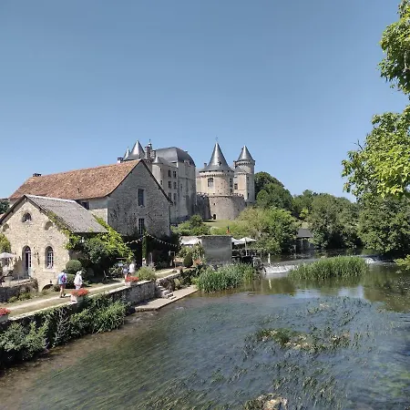Private-Tranquil-Peaceful-Garden-Bbq *