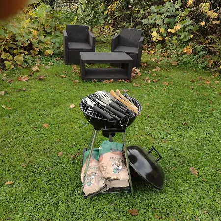 펜션 Private-Tranquil-Peaceful-Garden-Bbq *