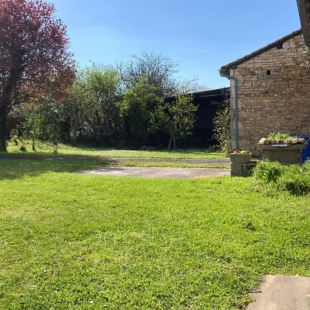 Private-tranquil-peaceful-garden-bbq Ferienhaus