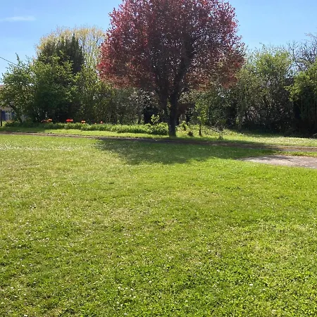 Private-Tranquil-Peaceful-Garden-Bbq *