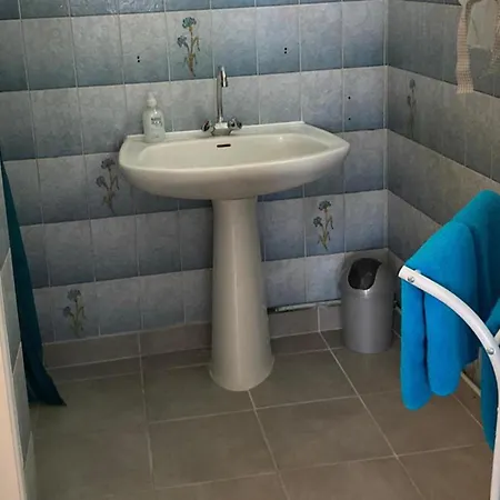 Private-Tranquil-Peaceful-Garden-Bbq *